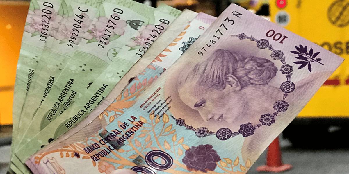 Argentine: la banque centrale restreint l'acces des banques au peso