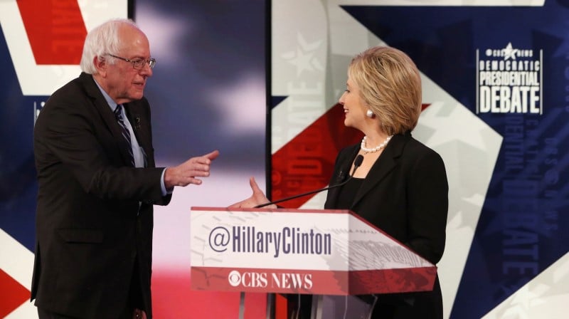 Bernie sanders attaque hillary clinton sur l'irak lors d'un debat democrate
