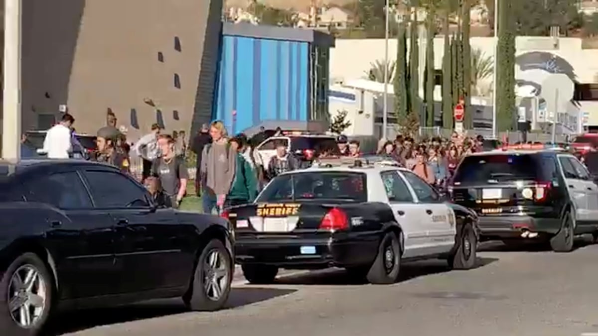 Fusillade en californie: le tireur presume succombe a ses blessures