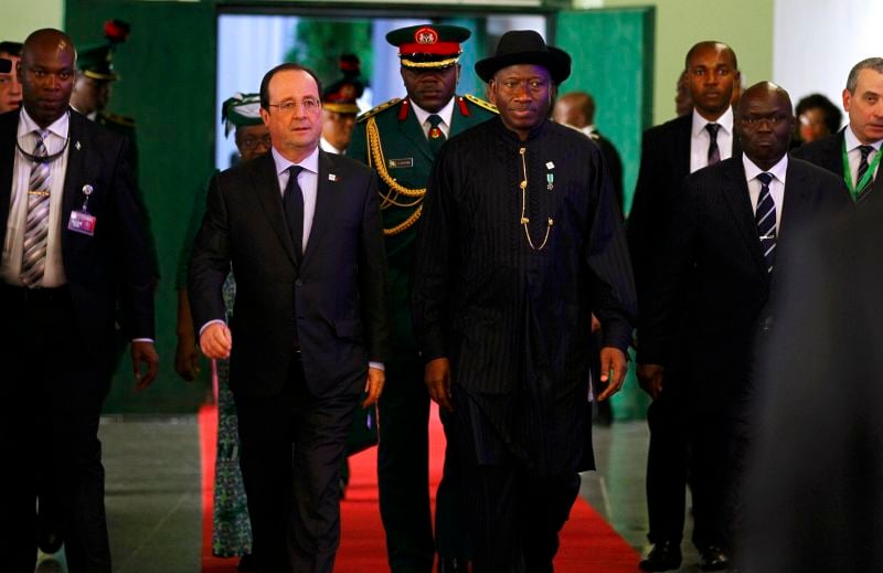 François Hollande promet au Nigeria son aide contre Boko Haram
