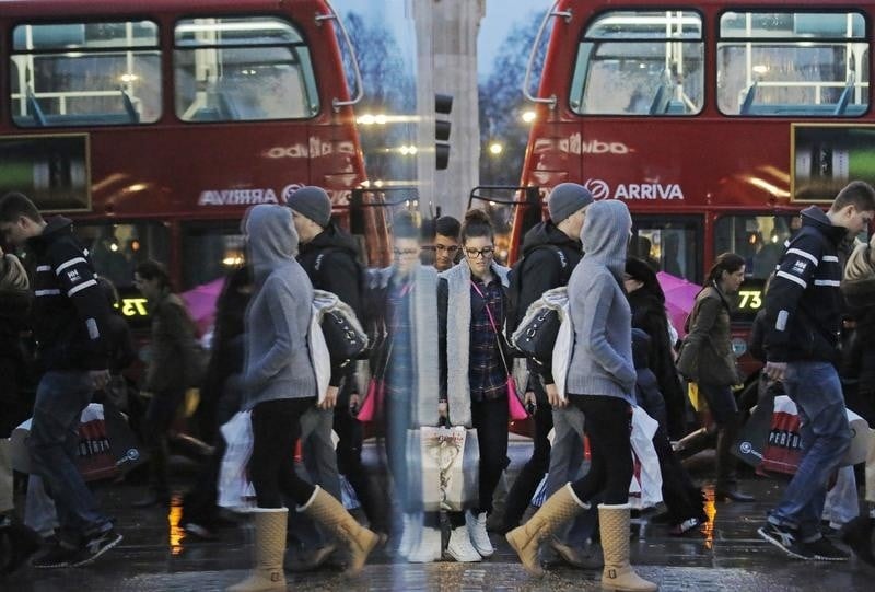 La confiance du consommateur britannique à un pic depuis 2007