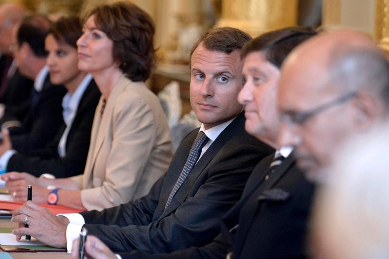 "On ne joue pas individuel", dit Hollande à ses ministres