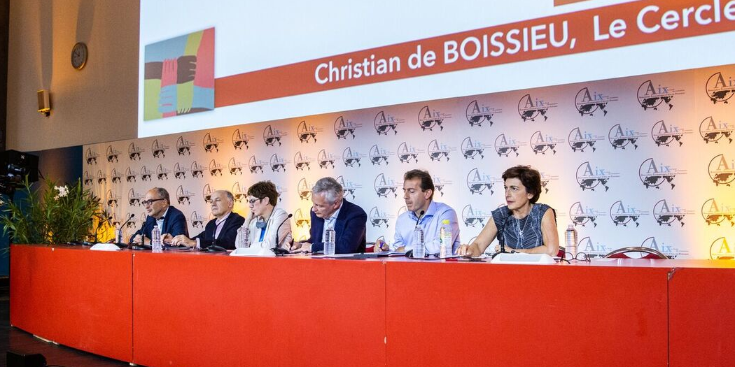 Débat sur la politique européenne avec Pierre-André de CHALENDAR (Saint Gobain), Guillaume FAURY (Airbus), Annegret KRAMP-KARRENBAUER (CDU) et Bruno LE MAIRE (ministre des Finances)