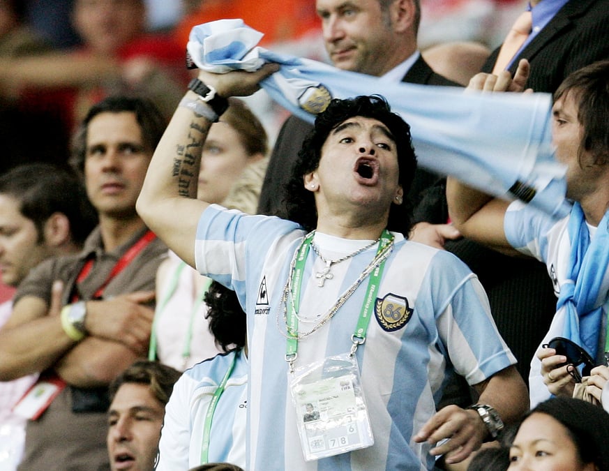 Diego maradona est mort d'une crise cardiaque