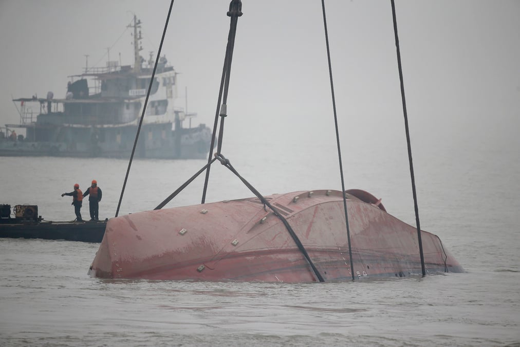 Le naufrage d’un remorqueur jeudi en chine a fait 21 morts