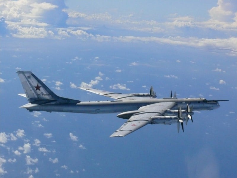 Deux bombardiers russes interceptes au large de l'alaska
