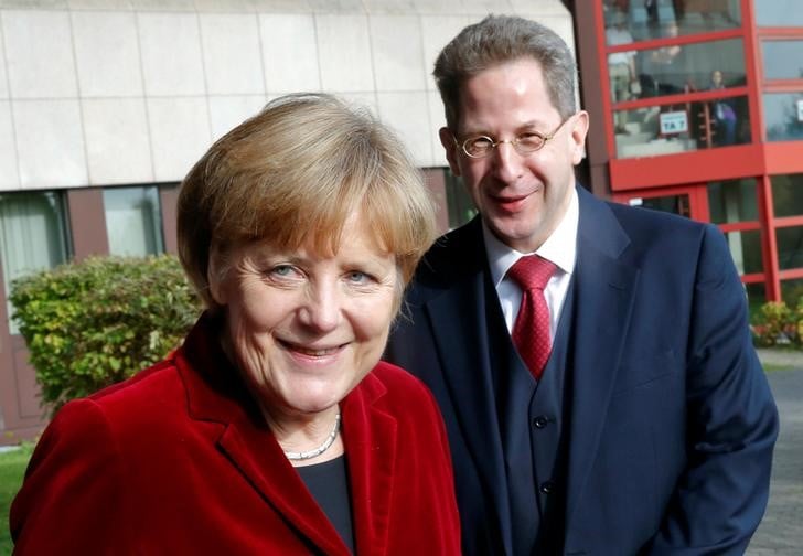 Allemagne: maassen serait sur le depart, merkel ne commente pas
