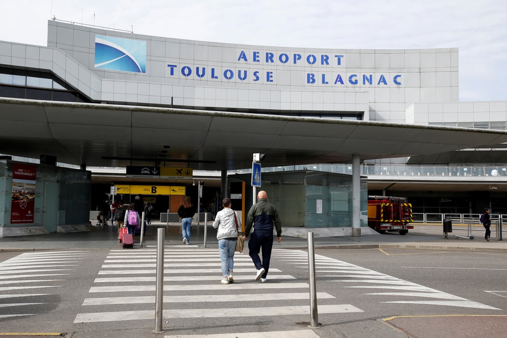Aeroport de toulouse: annulation de la procedure de privatisation