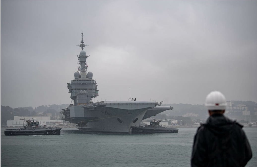 Le ministère des Armées a budgété une somme financière de 10,2 milliards d'euros (hors infrastructures d'accueil, soit le quai et le bassin de maintenance du PANG) pour le développement et la construction du futur porte-avions de nouvelle génération.