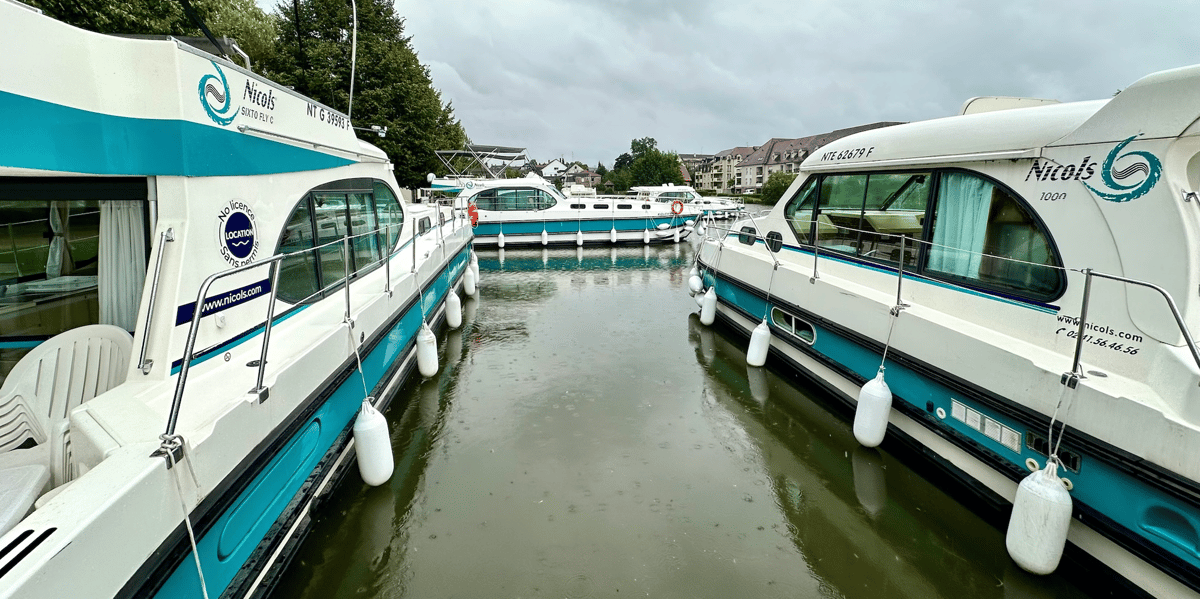 La flotte des bateaux de location représente 1.255 unités réparties sur 67 bases en France. Ici, à Saverne (Bas-Rhin).