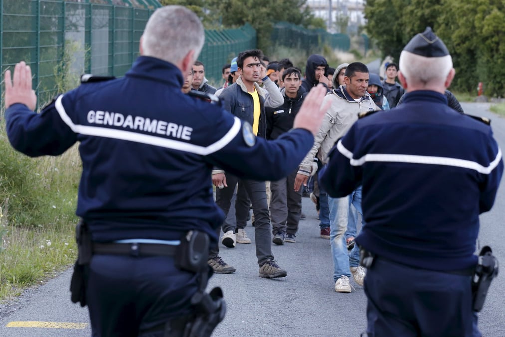 A calais, les migrants ne renoncent pas