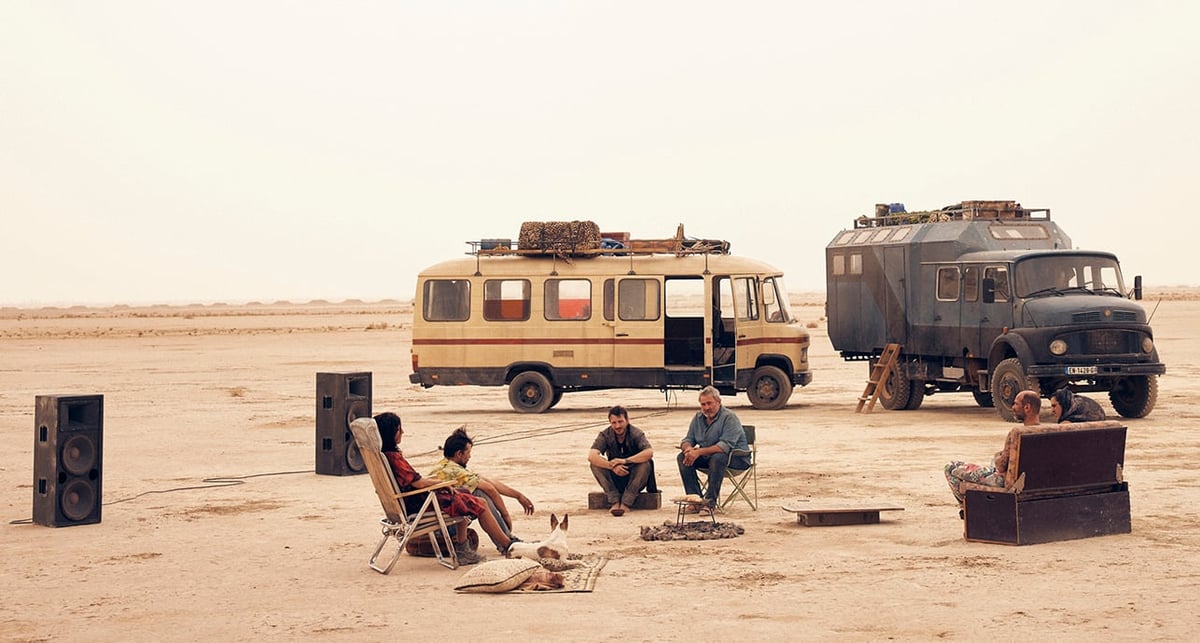 « Sirât », d'Óliver Laxe, avec Sergi López, Bruno Núñez
Arjona, Stefania Gadda, Joshua Liam Henderson, Jade Oukid, Tonin Janvier, Richard Bellamy. 1 h 55.  Sortie mercredi.