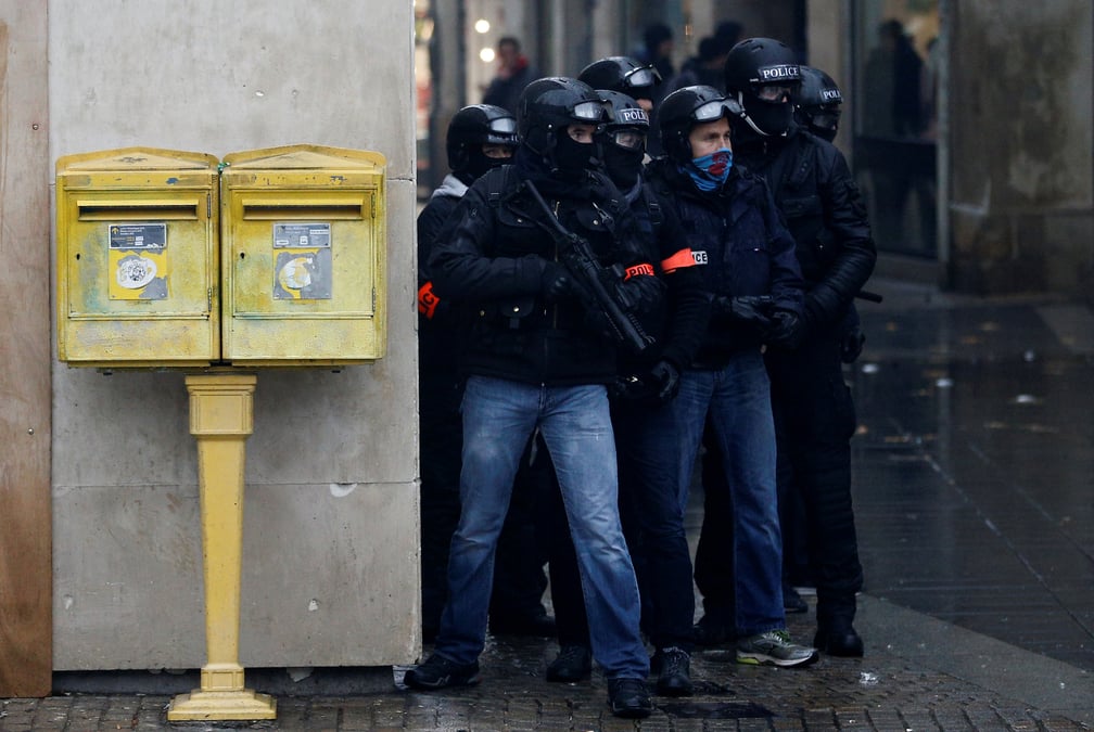 Des syndicats de police appellent a l'action