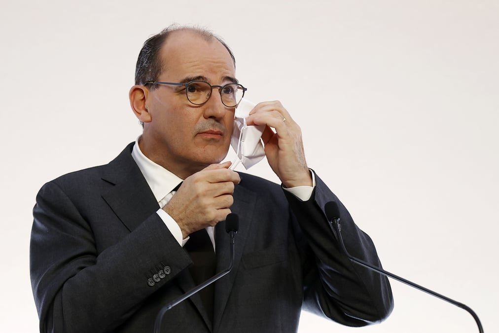 Castex "espere" une reouverture des commerces "dans quelques jours"