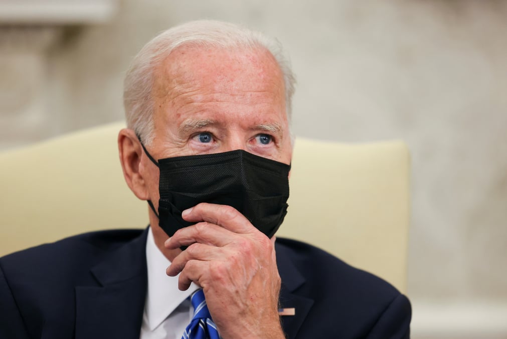 Biden promet 500 millions de doses supplementaires de vaccin pour les pays pauvres
