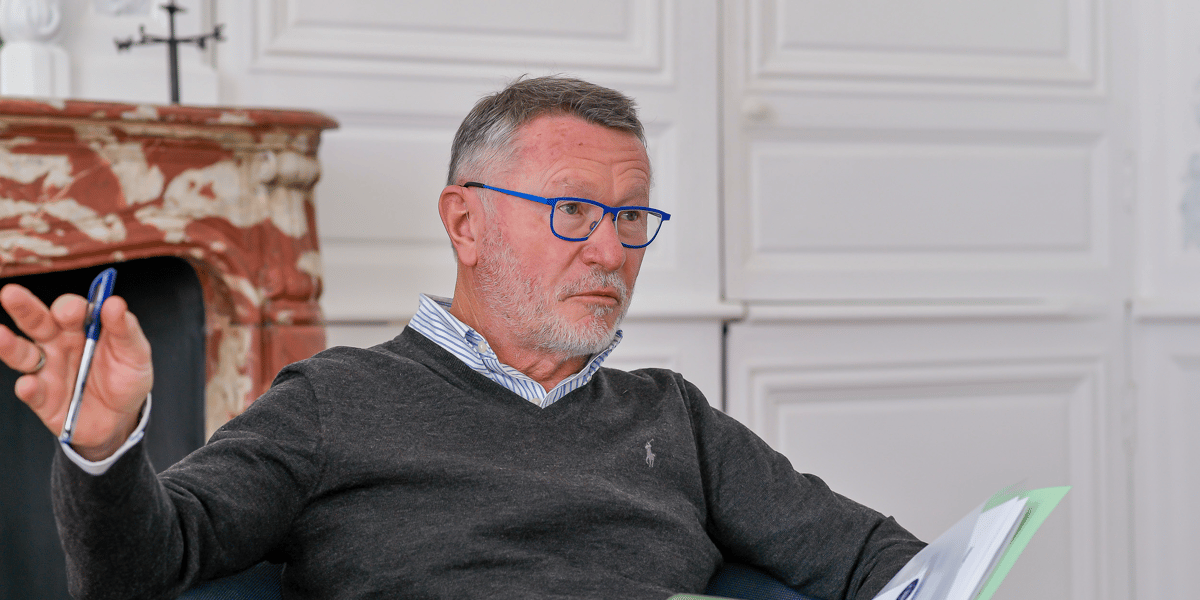 Le président de la CCI Bordeaux Gironde Patrick Seguin se projette sur les difficultés croissantes à venir pour les entreprises aidées pendant le Covid et sur les travaux de l'aéroport de Mérignac.