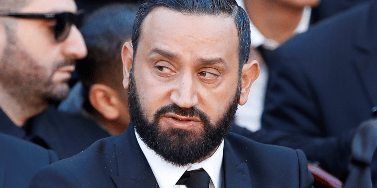 Cyril hanouna lors d'une ceremonie a paris