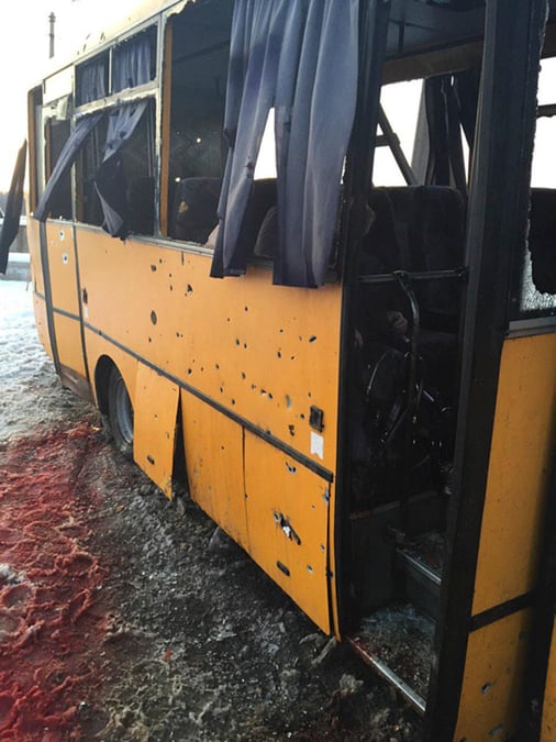 Douze morts dans l'attaque d'un bus en ukraine