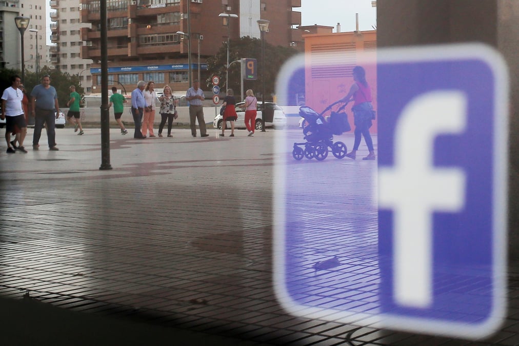 Facebook: bond du ca mais amende en vue aux usa