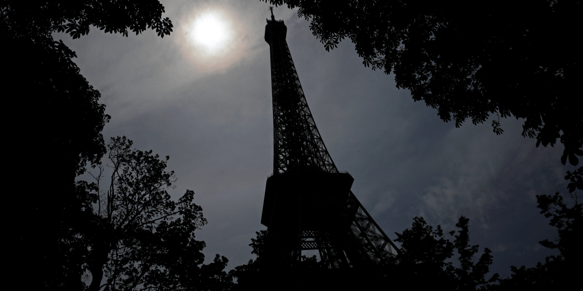 En france, le brevet des colleges reporte pour cause de canicule