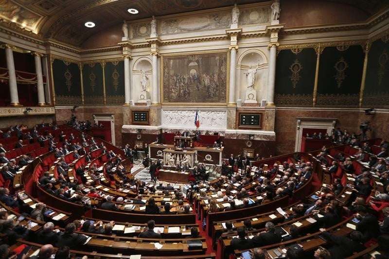 François Fillon juge une dissolution "plausible", pas souhaitable