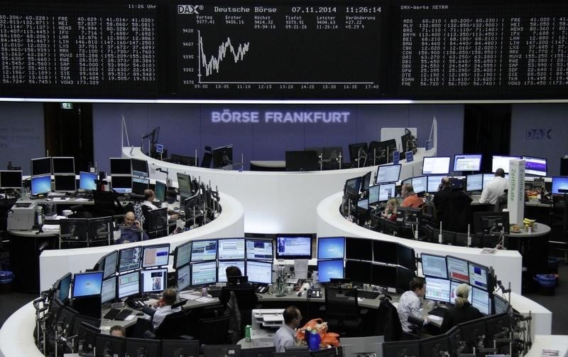 Retournement des marchés européens en hausse jusqu'à mi-séance