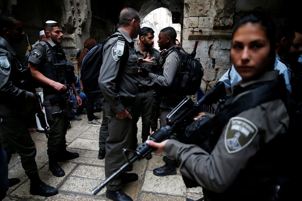 Un israelien poignarde a jerusalem-est, l'assaillant abattu