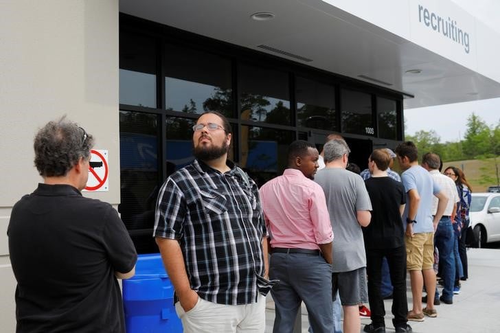 Les inscriptions au chomage a un creux de 48 ans et demi