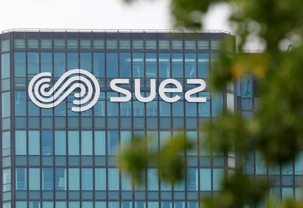 Suez annonce un projet de cessions d'activites dans quatre pays pour 1,1 milliard d'euros