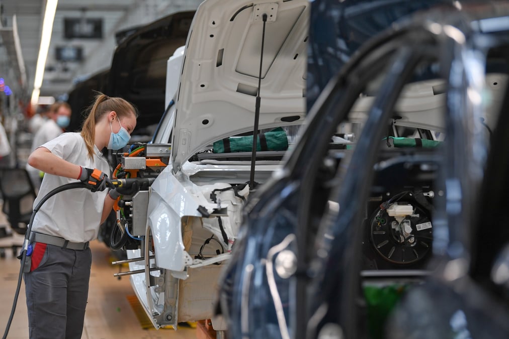 Le marche automobile europeen s'est effondre d'un quart en 2020
