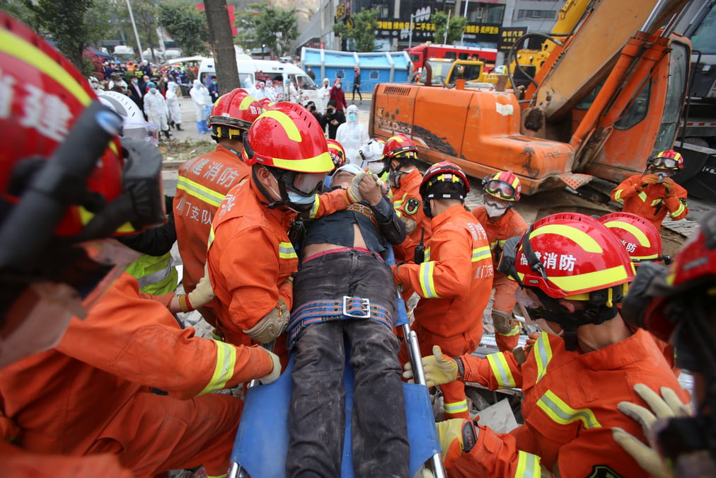 Chine: l'effondrement d'un hotel a fait au moins dix morts