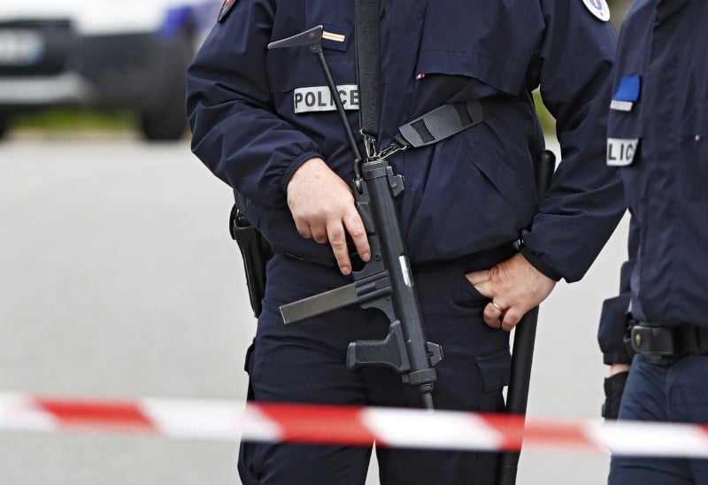 Pression securitaire accrue apres le meurtre de deux policiers