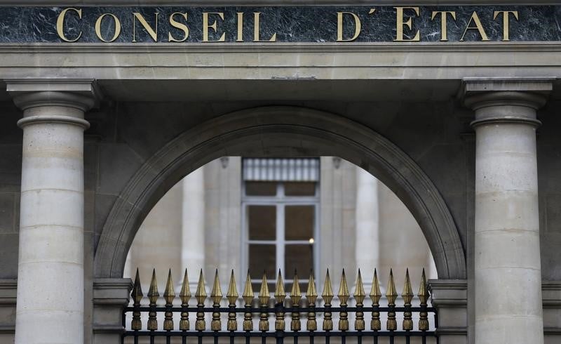 Recours contre le gel des emplois aides au conseil d'etat