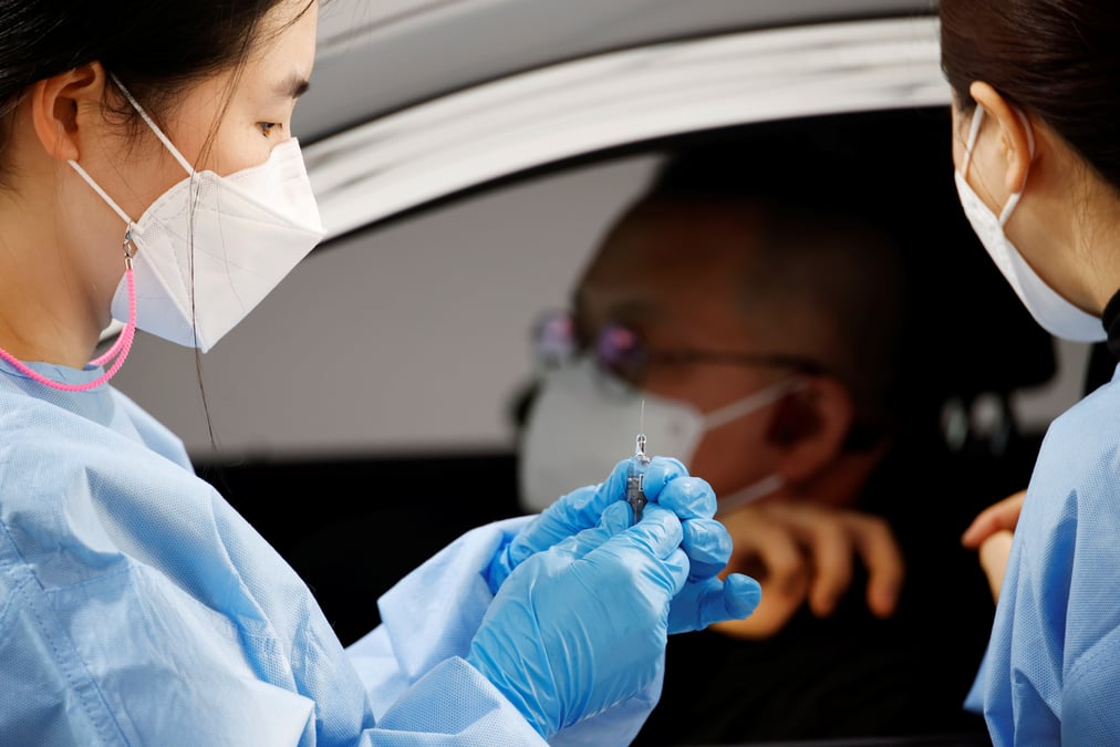 Coronavirus: un gouverneur sud-coreen appelle a une campagne de vaccination massive