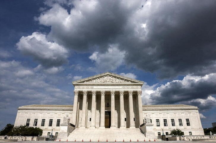 Usa: la cour supreme rejette une demande de trump concernant une enquete sur l'assaut du 6 janvier