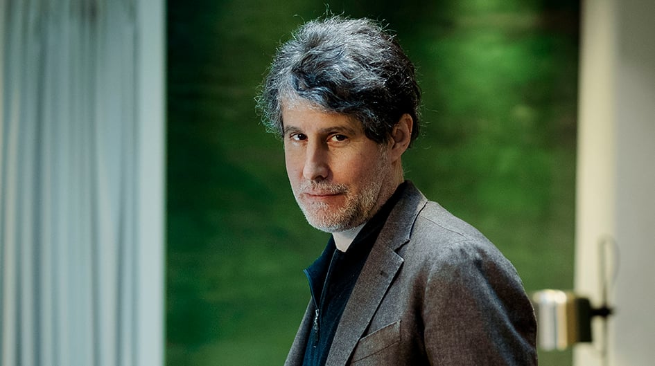 L'écrivain Giuliano Da Empoli vendredi 28 mars 2025 au Pavillon Faubourg Saint-Germain, à Paris.