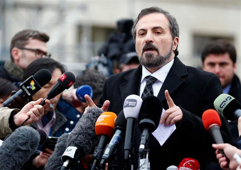 Minute de silence pour les deux délégations syriennes à Genève