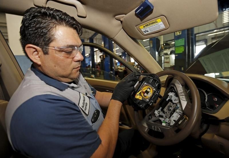 Honda etend le rappel de voitures equipees d'airbags takata