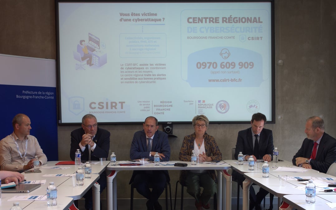 les élus réunis pour fêter le premier anniversaire du Centre régional de cybersécurité (CSIRT-BFC)