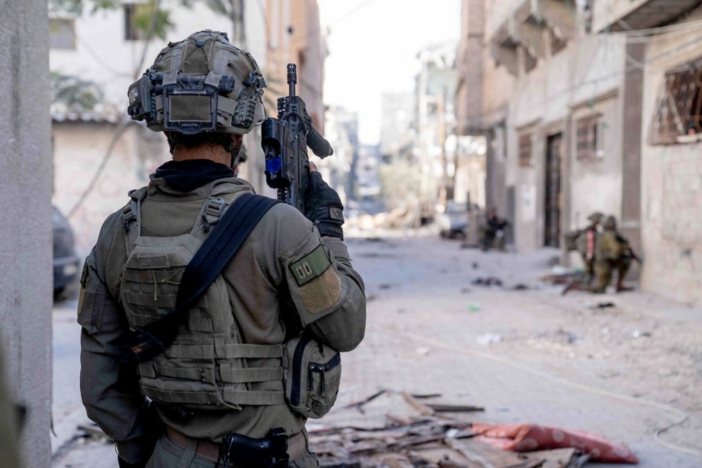 Des soldats israeliens operent dans la bande de gaza