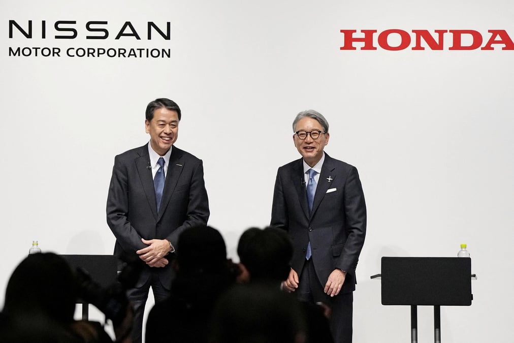 Après avoir signé un partenariat stratégique en mars dernier, Honda et Nissan n'excluent pas de fusionner pour donner naissance à un poids lourd mondial de l'automobile.
