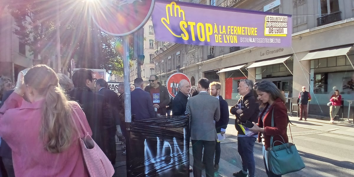 Le collectif des Défenseurs de Lyon s'est formé début 2024 en opposition aux travaux. Ici, une manifestation sur la Presqu'île, le 13 juin 2024.