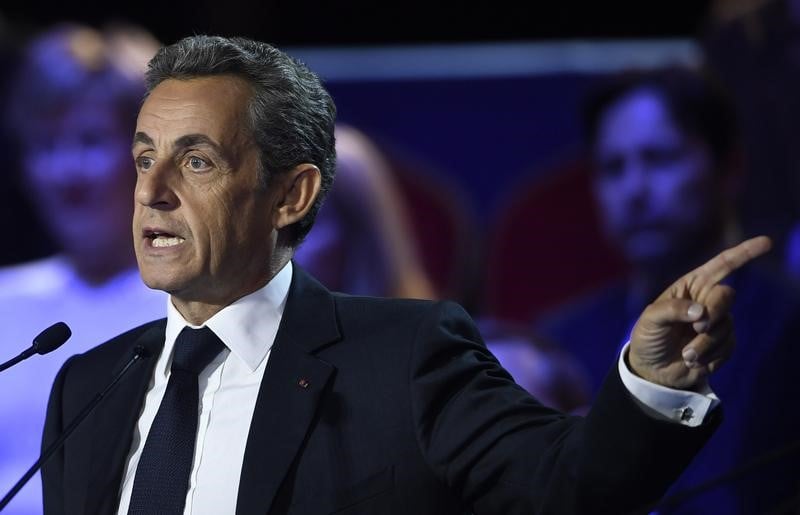 Sarkozy repete ses critiques contre bayrou