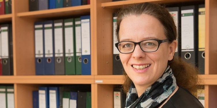 Isabel Schnabel, économiste réputée de 48 ans, a étudié à la Sorbonne et enseigne à l'université de Bonn l'économie des marchés financiers.