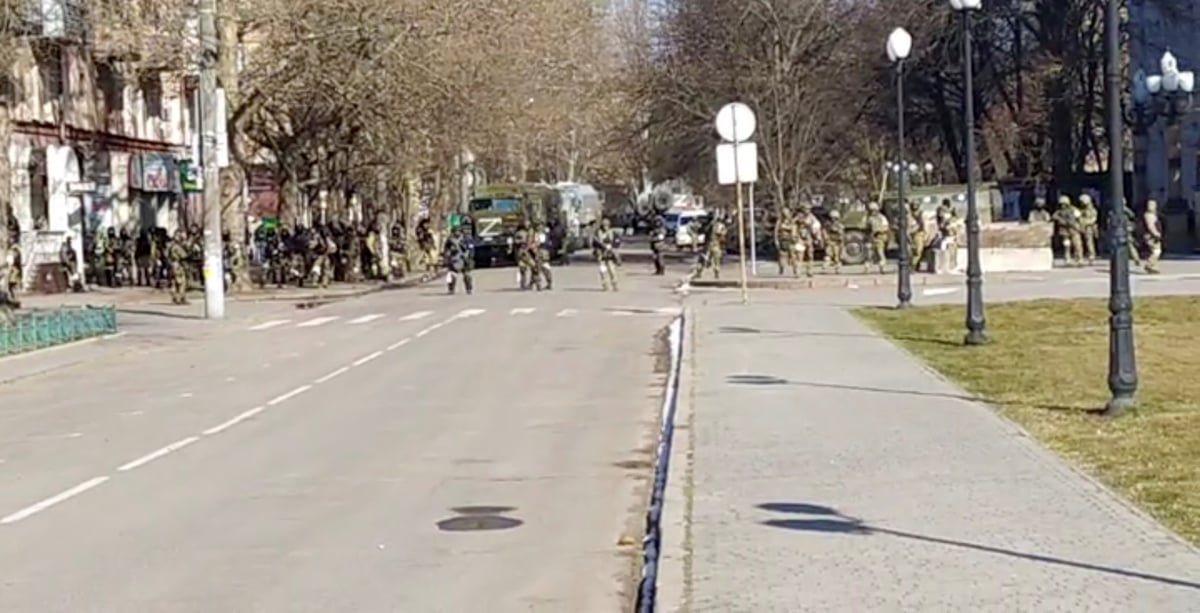 Six civils tues dans une ville ukrainienne controlee par les russes, selon tass