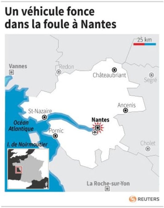 Un vehicule fonce dans la foule a nantes