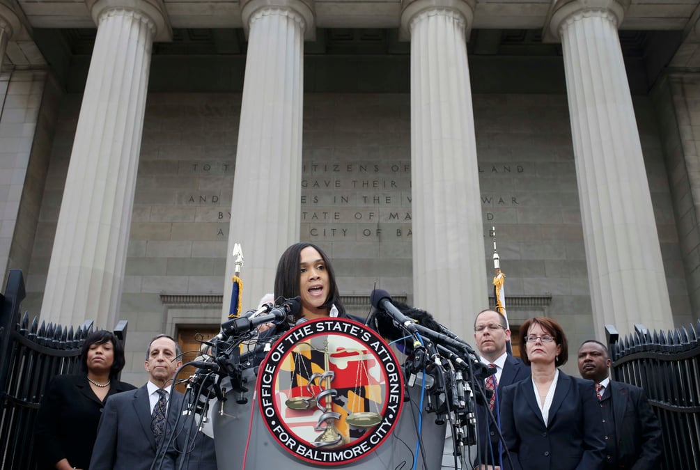 Six policiers de baltimore seront inculpes pour meurtre