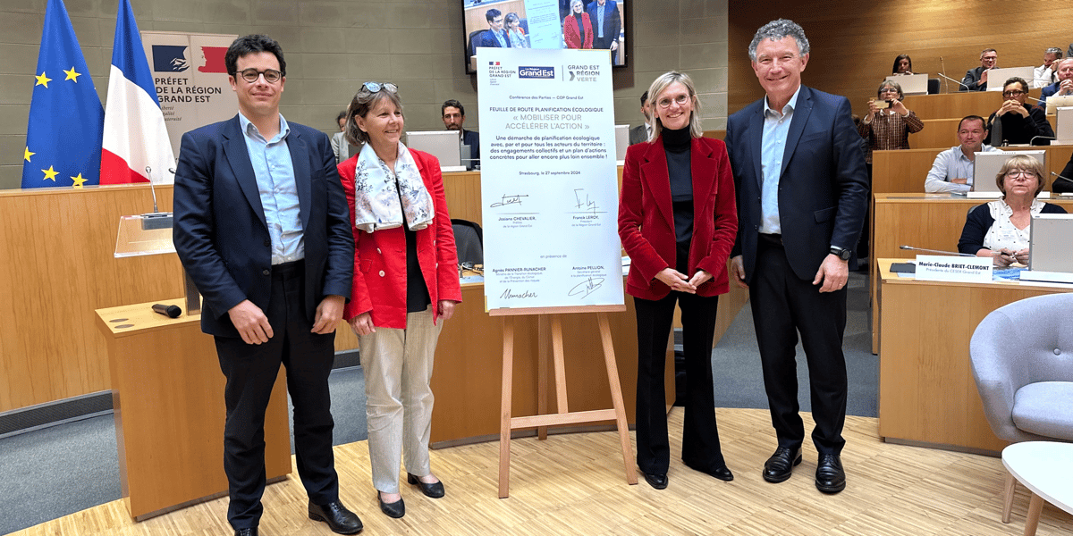Antoine Pellion, secrétaire général à la planification écologique, Josiane Chevalier, préfète du Grand Est, Agnès Pannier-Runacher, ministre de la Transition écologique et Franck Leroy, président de la région Grand Est ont signé la feuille de route de planification écologique du Grand Est.