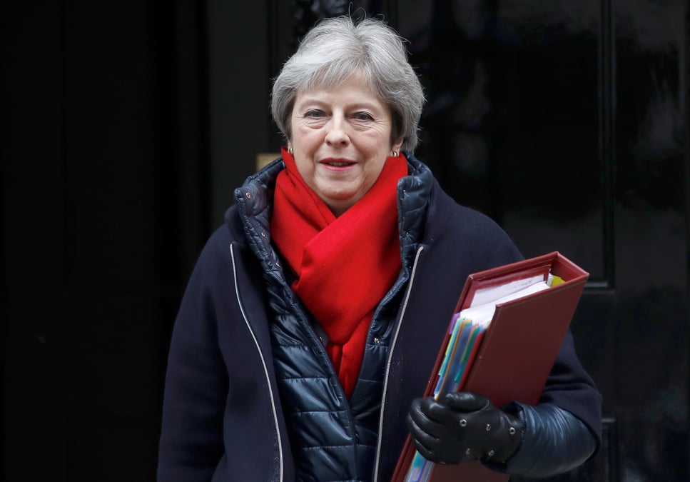 May veut que les citoyens europeens restent apres le brexit