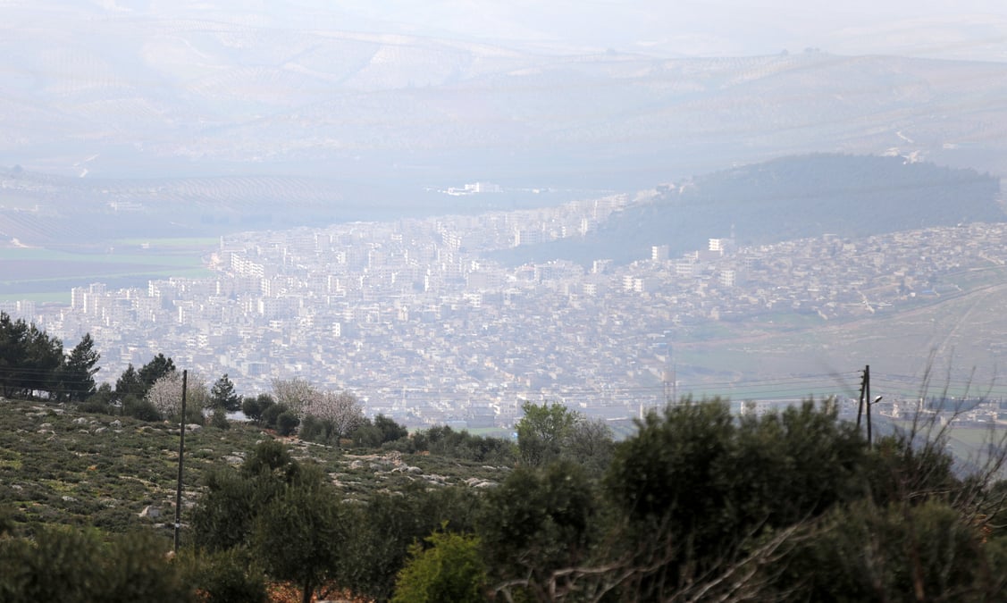 La turquie assiege la ville d'afrin, negocie avec les usa pour manbij